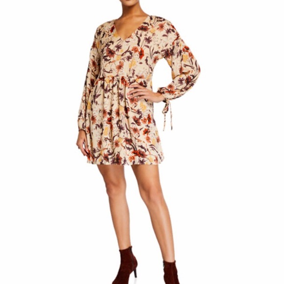 🛍Glamorous Floral Long Sleeves Tie-back’ Fit and Flare Dress NWT - Picture 1 of 9